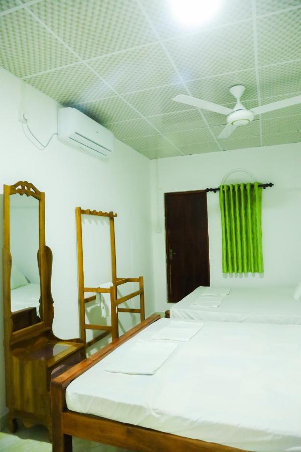 Forest View Home Stay 阿努拉德普勒 外观 照片